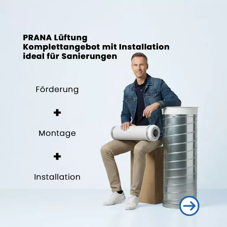 Mann mit Unterlagen steht neben PRANA Lüftungsanlagen – Komplettangebot inklusive Installation im Rahmen einer Sanierung